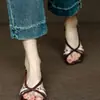 Sandalias tejidas a mano First Encounter Season con bloques de color y punta de pez para mujer, estilo retro francés, nuevas de verano 2026, tacón bajo, tacón grueso