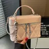 Bolsas femininas transfronteiriças outono 2026 nova tendência estilo Chanel acolchoada com corrente bolsa de mão bolsa de ombro transversal