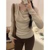 Suéter de clavícula de ombro puro para mulheres manga comprida início do outono azul claro branco Spice Girl plissado Slim Base Top