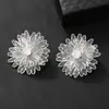 Brinco de Pressão Feminino Metalizado High-End Flor Recortada Perfurada Girassol Estilo Retrô Literário Francês Brincos