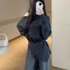 Suéter de punto asimétrico estilo coreano para mujer, suéter irregular de un solo hombro, top súper estiloso para principios de otoño para mujeres petite, adecuado para primavera y otoño