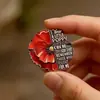 Nuevo producto creativo para tiendas independientes transfronterizas: Broche Viernes Rojo, broche unisex para hombres y mujeres