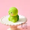 Tortuga Pequeña Linda de Dibujos Animados Accesorios de Resina Pegamento de Crema Decoración DIY Bolsa Ciega Muñeca Casa Adornos Pequeños de Escritorio