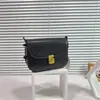 Explosões Transfronteiriças Bolsa de Tofu Francesa SOEUR Bolsa Quadrada Pequena Bolsa de Ombro Transversal para Senhora com Temperamento Tamanho Grande Pequeno