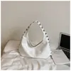 Bolso de Hombro Casual de Color Sólido, Moda Única, Tendencia, con Remaches, para Debajo del Brazo, Novedad Verano 2026, Casual Simple