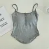 Camisola sexy para mulheres com botões, design sexy sem costas, adequada para uso interno e externo, pura e atraente, que revela a cintura, sem aro, top base de comprimento curto