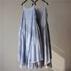 Vestido de tirantes con estampado irregular de doble capa y péndulo grande, color Gris Azul