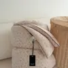 Colcha de punto estilo INS con diseño de nube de dibujos animados para primavera y otoño, colcha de invierno suave y cálida con borde enrollado, lavable a máquina, adecuada para uso en dormitorio