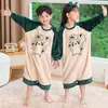 Saco de dormir de franela para niños con diseño de astronauta para otoño e invierno, a prueba de patadas, mono pijama de invierno para niños y niñas, forro polar de coral