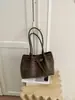 Bolsa tote de camurça vintage para mulheres, bolsa de ombro, novo modelo outono e inverno 2026, grande capacidade, versátil para o trabalho e para o dia a dia, bolsa de ombro