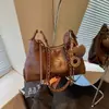 Bolsa de axila de nicho de luxo leve de alta qualidade para mulheres 2026 novo verão super quente requintada bolsa tote de ombro único para o dia a dia