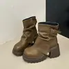 Botas Doc Martens com Solado Grosso Emagrecedoras Femininas 2026 Primavera/Outono Novo Estilo Britânico Salto Bloco Antiderrapante Salto Alto Plataforma Calças de Barra Reta Botas Curtas Femininas