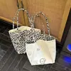 Bolsa de lona de doble cara para mujer, estampado de leopardo y color liso, bolsa de hombro de doble uso, bolsa tote versátil de gran capacidad estilo coreano para ir al trabajo y la escuela
