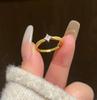 Nuevo anillo de estilo chino distintivo, exquisito, con forma de serpiente y flor, diseño de nicho, sensación de temperamento, retro, de moda, ligero, de lujo, combina con todo.