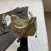 Bolso pequeño de diseño de estilo extranjero para mujer, nuevo bolso bandolera de moda 2024, bolso de hombro de nicho de verano con forma de media luna.