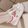 Zapatos Deportivos de Cuero de Gran Tamaño Transfronterizos de Comercio Exterior para Mujer, Versátiles de Nuevo Estilo Coreano, Planos para Correr, Antideslizantes, de Moda, Casuales para Mujer