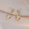 Brincos para Mulheres, Brincos de Cobre com Zircônias Micro-Cravejadas em Formato de Flor e Coração, Novo Design de Nicho, Design Simples, Joias Temperamentais e Versáteis