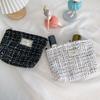 Bolsa de Maquiagem Elegante Pequena Estilo Chanel de Grande Capacidade Portátil para Viagem Maquiagem Moda Moda Armazenamento Bolsa de Fidelidade para Mulheres