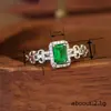 Anillo Cao Shi Estilo Lujo Ligero para el Día de la Madre Anillo Geométrico Francés Femenino Accesorios para Usar en Bodas, Compromisos y Banquetes