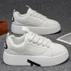 Otoño 2026 Nuevo Moda Deportiva Casual para Hombre Suela Gruesa Aumenta Altura Juvenil Versátil Plataforma Tenis Blancos