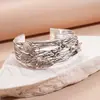Pulseira Quadrada Geométrica Larga Estilo Metal Europeu e Americano, Pulseira de Luxo Leve de Alta Qualidade, Joias Exageradas Personalizadas para Atacado