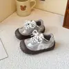 Tênis casuais novos de outono com sola macia antiderrapante para crianças de 3 a 6 anos, sapatos casuais coloridos para meninos e meninas, calçados para bebês
