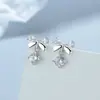 Pendiente de aro de circonita con lazo para mujer, plata de ley 925, dulce y moderno, clavo para el cartílago de la oreja con lazo, joyería de oreja personalizada con temperamento de Instagram