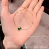Nuevo Pulsera de Calabaza Kirin Chapada en Oro de 18 Quilates, Calcedonia Roja, Concha Blanca, Pulsera de Diamantes en Oro Rosa para Hombres y Mujeres, Regalo para Pareja