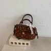 Bolsa de almohada de moda estilo coreano con lunares transfronteriza, nuevo modelo 2026, bolso de mano de gran capacidad para el día a día, bolso de hombro versátil para llevar debajo del brazo