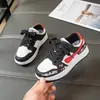 Sapatos Casuais Versáteis da Moda para Meninas 2026 Novidades de Verão Sapatos de Board Baixos com Solado Macio para Crianças Tênis Esportivos de Corrida para Meninos