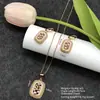 Conjunto de pendientes y collar Xuping estilo vintage de nicho europeo y americano transfronterizo, conjunto de joyería elegante de aleación de cobre, venta al por mayor y hecho a medida
