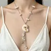 Collar con Borla de Caracola, Cadena para Suéter Estilo Festivo, Diseño de Nicho de Lujo Ligero, Cadena para Clavícula con Perlas Irregulares y Borlas