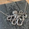 Nuevo Colgante de Pulpo de Moda Cadena Cruzada Redonda Corta Outlet de Fábrica