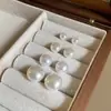 Pendientes de Perla Coreana con Pasador de Plata 925 Pendientes Versátiles Simples de Alta Gama Pendientes de Nicho de Lujo Accesible Pendientes Elegantes Venta al por mayor Mujer