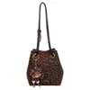 Colección Otoño 2026: Bolso de Cubo Acolchado de Cordero de Verano con Cadena, un Bolso Versátil de Hombro y Cruzado