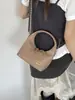 Nuevo Bolso de Mano de Estilo Francés de Nicho Hengeng para Mujer, Bolso Cruzado de Cadena Moderno y Sencillo, Bolso Versátil para Debajo del Brazo para el Viaje Diario