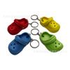 Simulación mini pantuflas llavero agujero zapatos zapatos pequeños adornos colgantes teléfono móvil mochila colgante máquina de muñecas