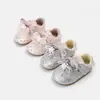 Zapatillas Alemanas de Lunares para Niñas, Cierre de Cordones con Lazo y Campana, Suela Suave, Velcro, Estilo Casual de Princesa, Zapatos para Niños