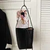 Bolsa Grande de Textura Fosca Retrô para Mulheres 2025 Novo Estilo Outono Inverno Bolsa de Ombro Simples Bolsa Transversal Tipo Balde