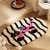 Alfombrilla de baño ovalada absorbente de tierra de diatomeas con forma de Dachshund, alfombrilla de baño antideslizante, felpudo para la entrada del baño, alfombra estampada