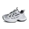 Zapatillas de plataforma de estilo europeo con bloques de color para mujer, nueva colección de otoño 2026, zapatos deportivos casuales versátiles que aumentan la altura para mujeres petite