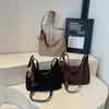 Bolsas de Mujer Transfronterizas Otoño e Invierno Nuevas de Aspecto Elegante para el Trabajo Bolso de Hombro Simple y Versátil Casual de Gran Capacidad Bolso Cruzado Venta al por Mayor