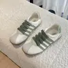 Zapatos Deportivos Casuales de Moda para Mujer Estilo Nuevo Tacón Oculto 2026 Otoño Zapatos de Plataforma con Velcro Zapatos de Entrenamiento Alemanes Suela Suave Zapatos Blancos