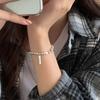 Pulseira de pérolas irregulares tipo feijão prateado para mulheres, estilo frio, nicho, pulseira simples, luxo leve, design elegante de alta qualidade