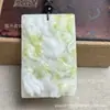 Pingente de dragão de jade natural Lantian do fabricante, um colar de dragão majestoso para homens, apresentando dragões de jade primorosamente esculpidos, perfeito como presente promocional