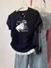 Nueva Camiseta Gris de Manga Corta para Verano 2025 Diseño Casual con Cintura Fruncida para un Aspecto Adelgazante Encaje Top para Mujer