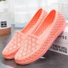 [Compre um leve um grátis] sapatos de buraco de verão sandálias femininas sapatos de enfermeira sola macia sapatos de mãe sapatos planos de praia galochas