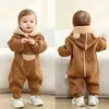 Ropa de exterior para bebés y niñas de 0 a 2 años, nuevo mameluco para bebé, traje cálido de invierno y otoño para gatear, ropa moderna para niños pequeños