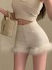 Calças Casuais para Mulheres, Calças de Design de Costura Peluda de Cor Sólida de Alta Qualidade Francesa, Novos Shorts de Outono de Cintura Alta que Cobrem os Quadris