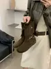 Botas Curtas com Fivela Retrô Femininas 2026 Outono Novo Aumento Interno da Altura Emagrecimento Botas Western Cowboy Botas Emagrecimento Botas Birkenstock